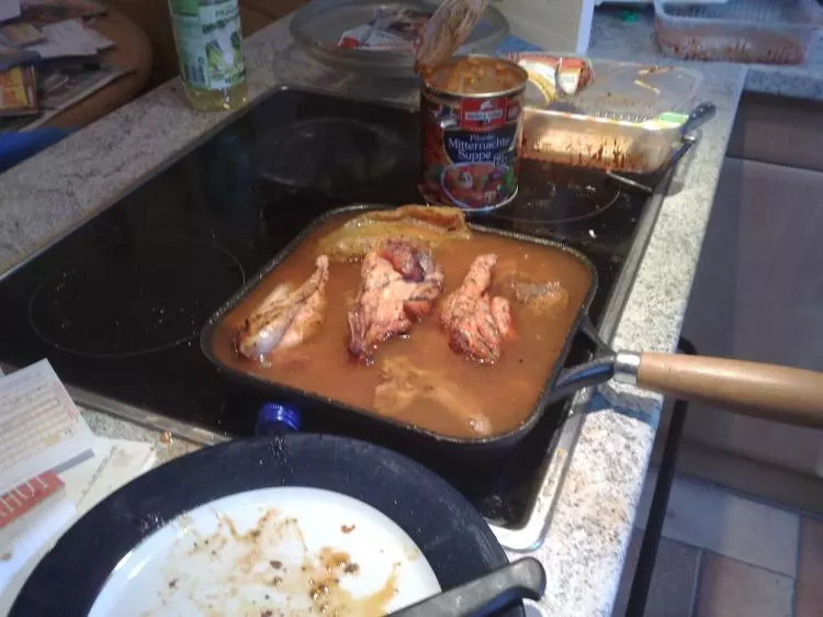 Mitternachtssuppe mit Achmatov und Fleischbeilage
