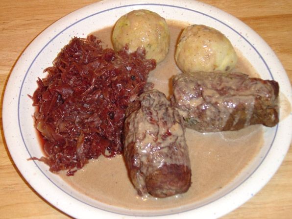 Rinderrouladen in Rotwein-Sahnesauce | Kochmeister Rezept