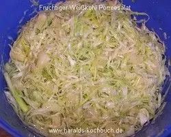 Fruchtiger Weißkohl - Porree - Salat