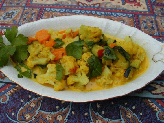 Blumenkohlgemüse-Curry nach Shri Ganeshas Art
