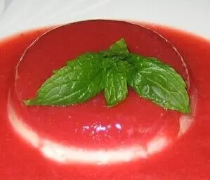 Erdbeer-Panna cotta