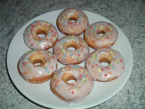 Blechform-Donuts