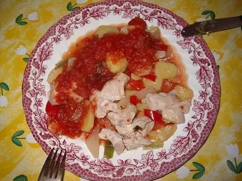 Hähnchenbrust mit Gemüse und Kräuter Salsa