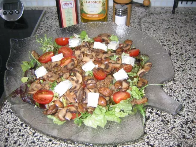Salat mit Linsen und Gorgonzola
