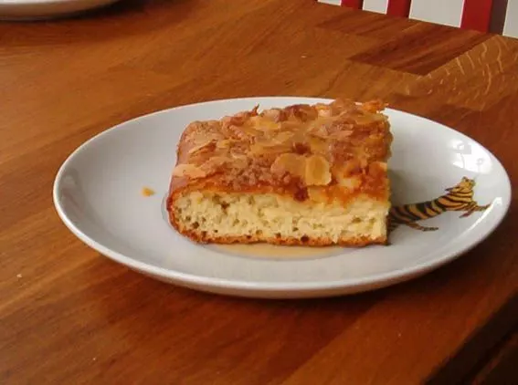 Hefe-Mandel-Blechkuchen