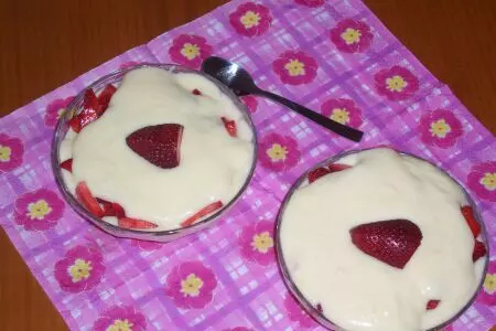 Monstis Erdbeer-Pudding