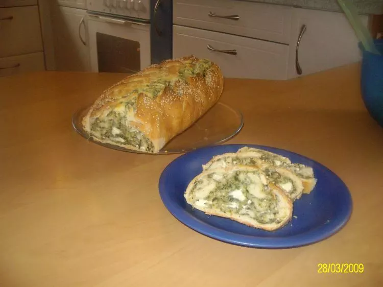 Spinat-Käse-Brot nach "deftiger" Art