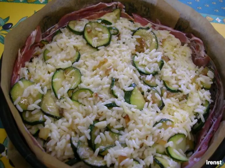Reis-Zucchini-Tourte