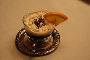 Heißer Orangenkaffee