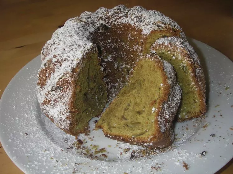 Kürbiskernölguglhupf