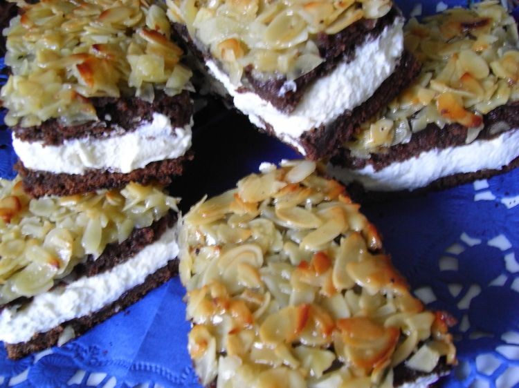 Schoko-Nuss-Bienenstich | Kochmeister Rezept