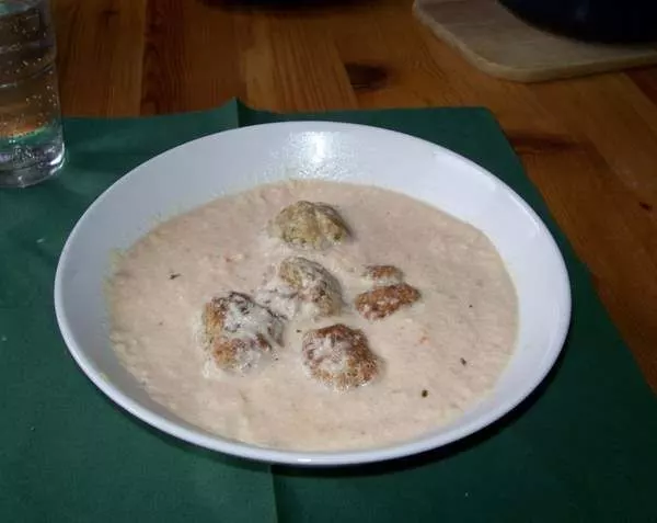 Radieschen-Käse-Suppe
