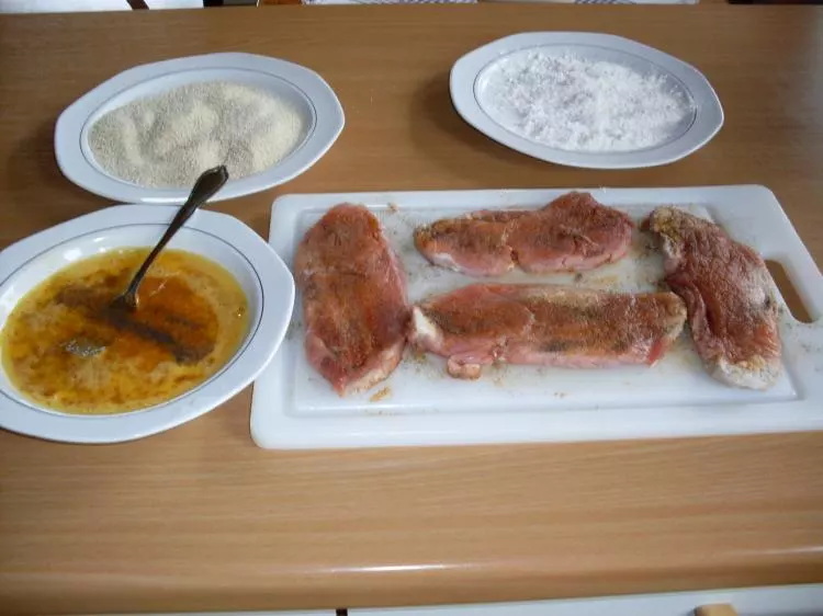 Schnitzel mit süßen Senfzwiebeln