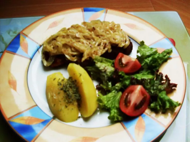 Schnitzel mit süßen Senfzwiebeln