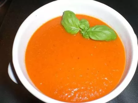 Tomatensuppe mit Parmesan (WW)
