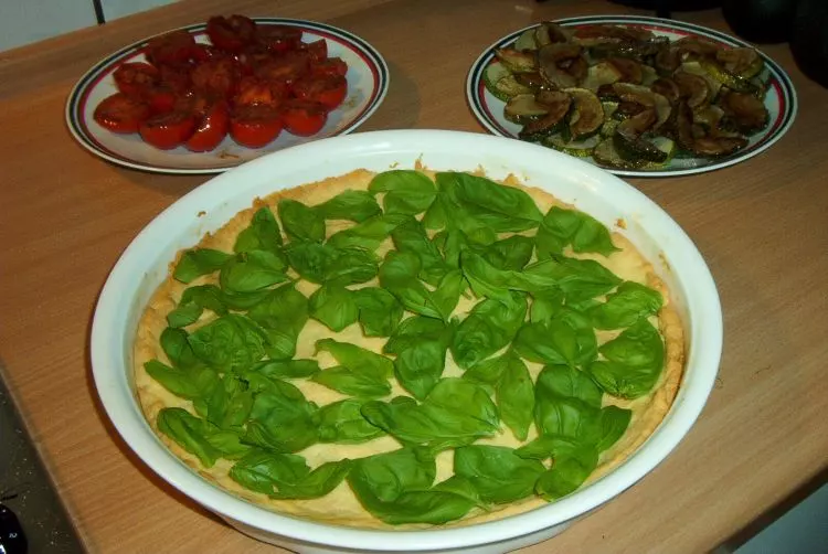 Zucchini-Tomaten-Torte