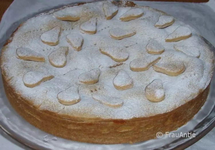 Crostata di pere (italienischer gedeckter Birnenkuchen)