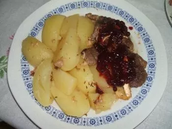 Gefüllte Kalbsschnitzel mit Camembert und Preiselbeeren 