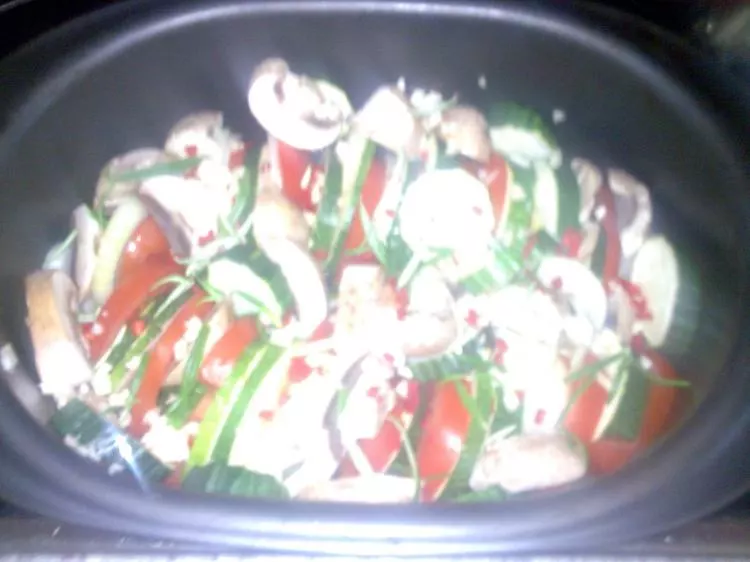 Zucchini-Champignon-Tomaten-Gemüse