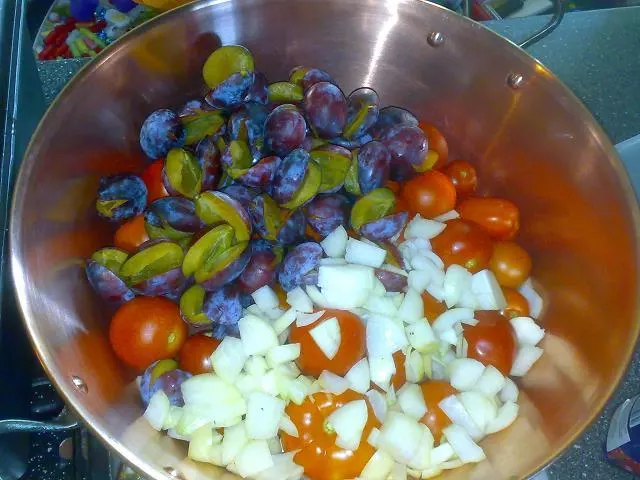 Zwetschgen-Tomaten-Chutney