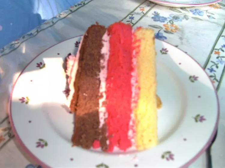 Schwarz-Rot-Gold-Torte