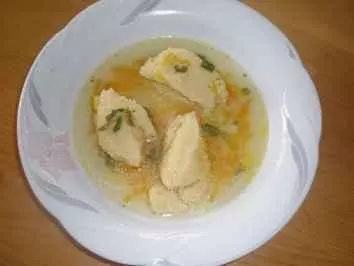 Grießnoggerl-Suppe