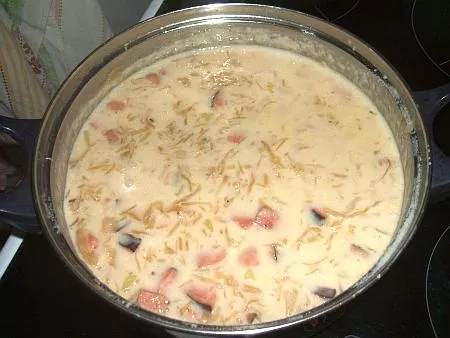 Alttschechische Weiße Sauerkrautsuppe mit Klobasse