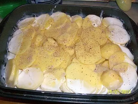 Kartoffelgratin mit Champignons