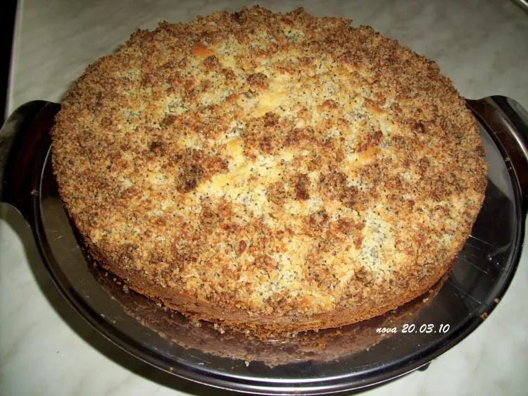 Birnenkuchen mit Marzipan-Mohn-Streusel