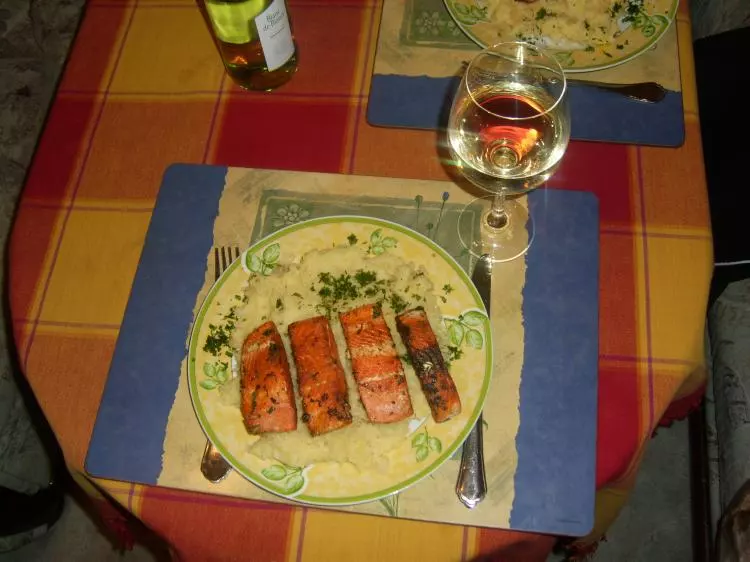 Sauerkraut-Püree mit Lachsfilet