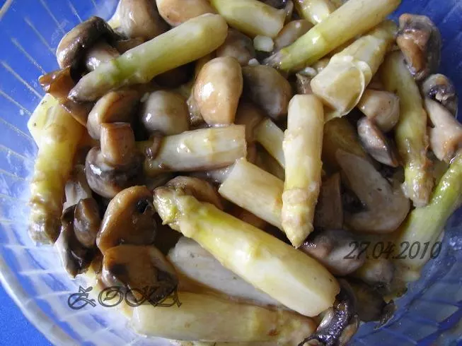 Nudel-Spargel-Pilz-Auflauf