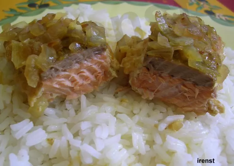 Lachs-Papillotes mit Curry und Ingwer