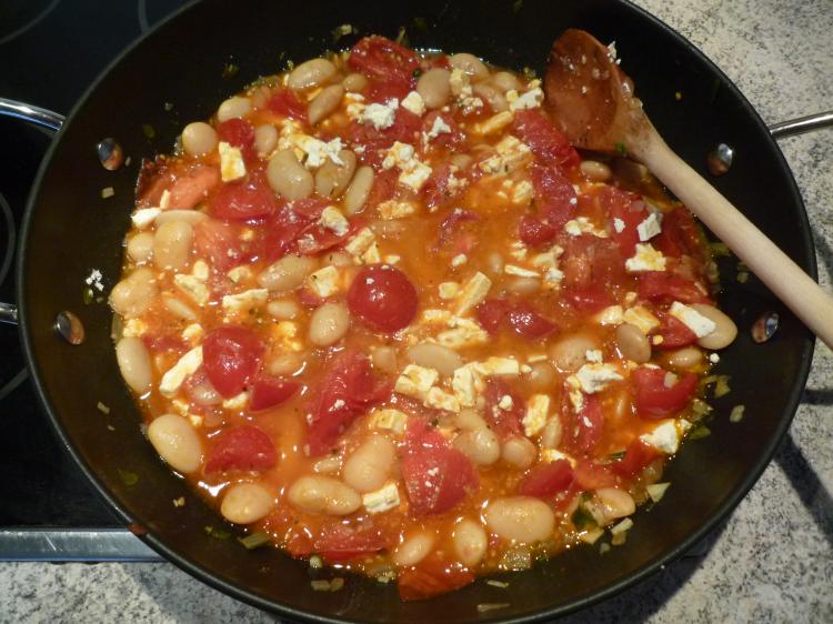 Bunte Tomatenpfanne mit weißen Bohnen | Kochmeister Rezept