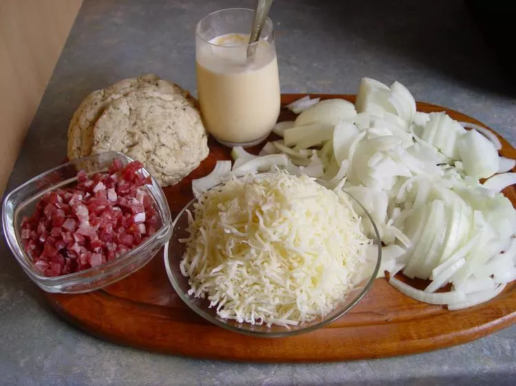 Pikante Käse-Zwiebel-Quiche 