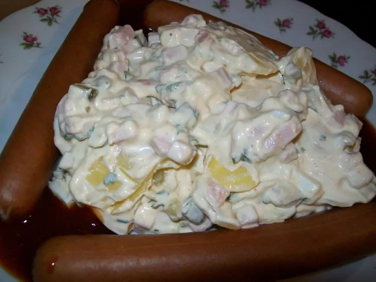 Kartoffelsalat mit Mayonaise