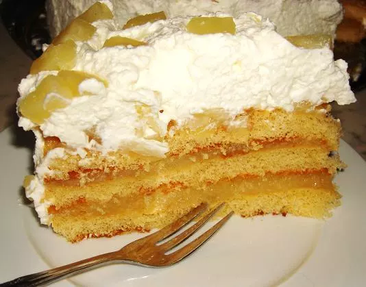 Ananas-Sahne-Torte