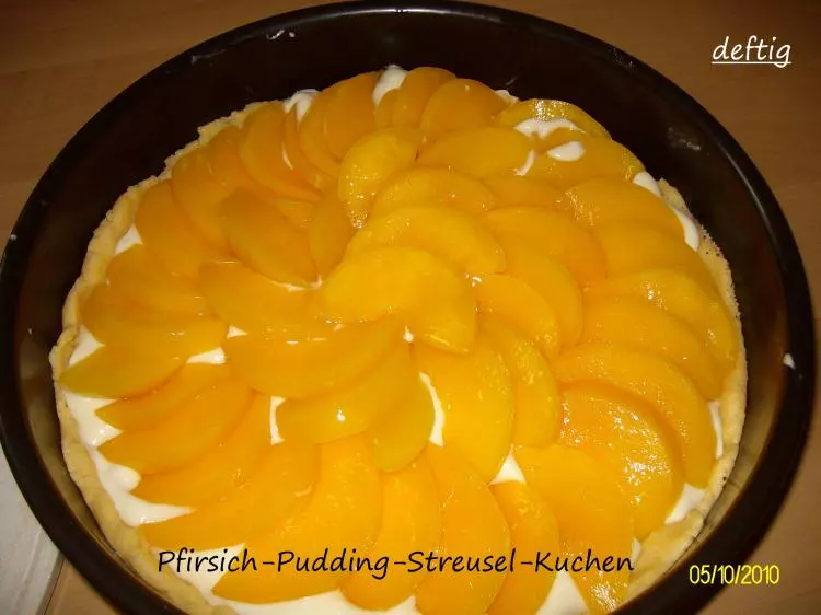 Pfirsich-Pudding-Streusel-Kuchen