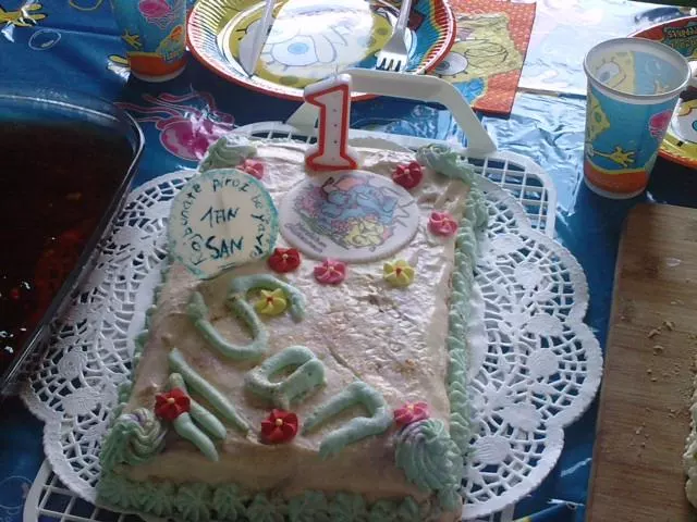 Geburtstags-Biskuit-Torte
