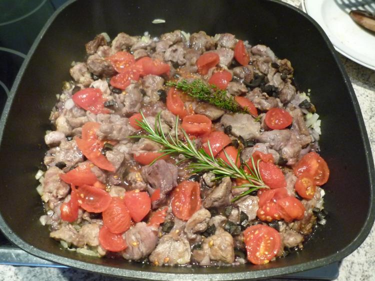 Lammgulasch mit Tomaten | Kochmeister Rezept
