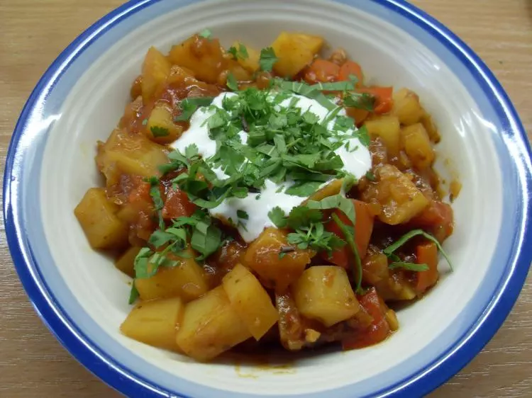 Annegrets Kartoffelgulasch