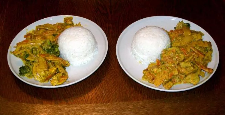 Curry-Kokos-Putenpfanne mit Reis