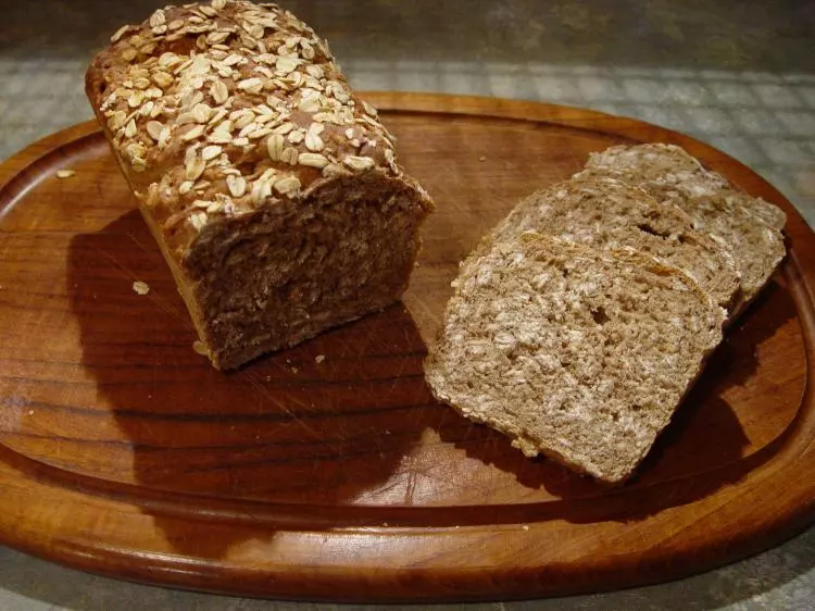 Weizen-Haferflocken-Brot