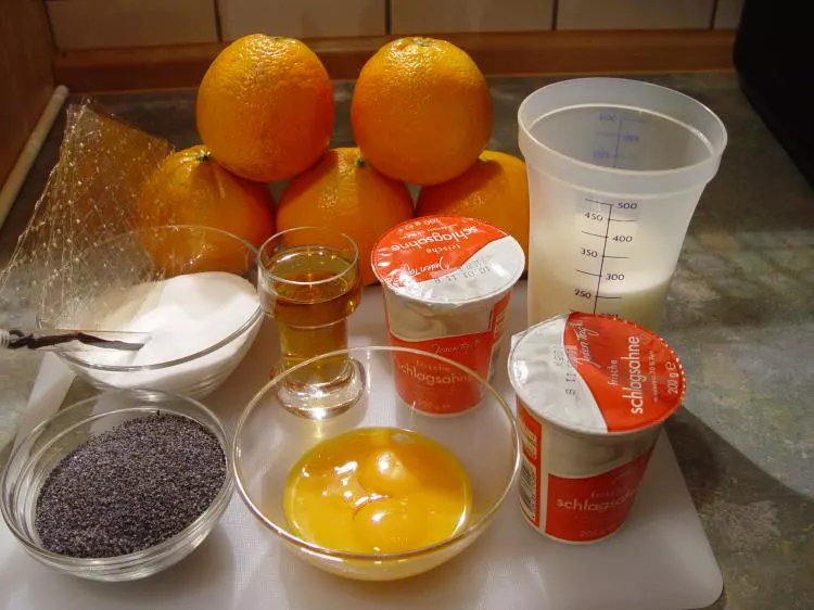 Mohnmousse mit Orangenkompott