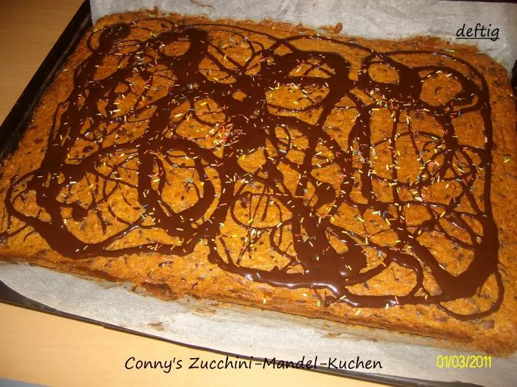 Conny's Zucchini-Mandel-Kuchen