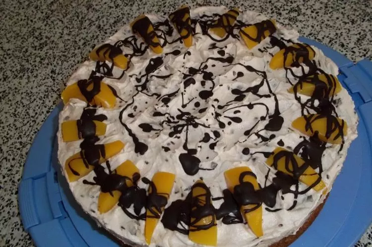 Stracciatella-Pfirsich-Torte