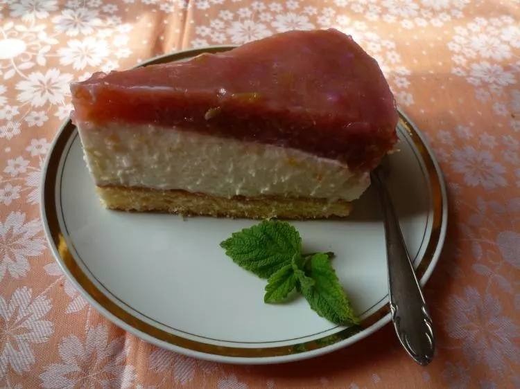 Rhabarber-Joghurtcreme-Torte