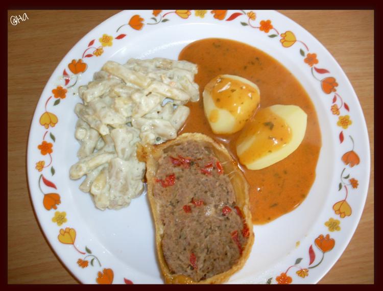 Hackbraten mit Paprika im Blätterteigmantel | Kochmeister Rezept