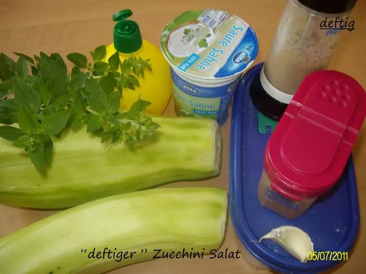 "deftiger" Zucchini Salat