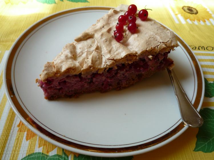 Ribiselkuchen mit Mandelbaiser | Kochmeister Rezept