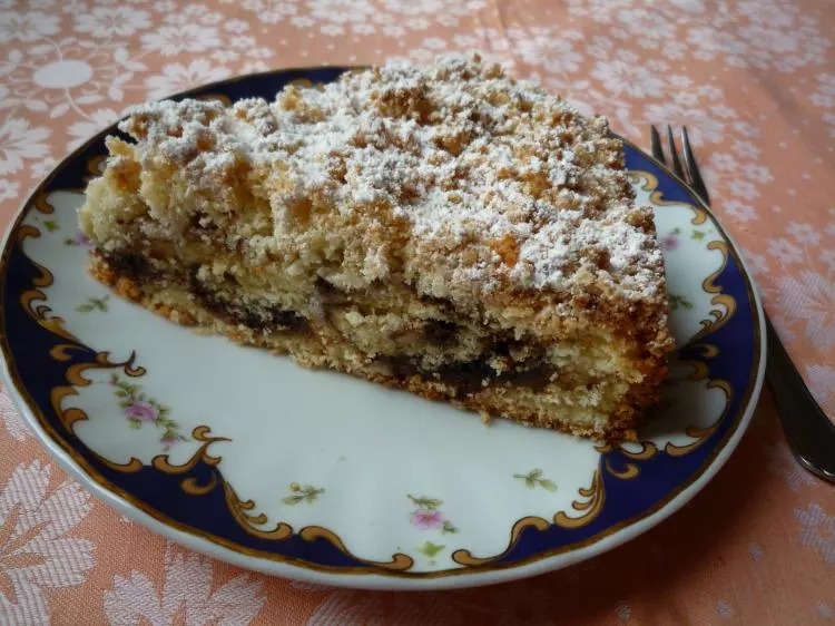 Buttermilch-Kuchen mit Pflaumenmus